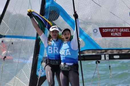 BICAMPEÃS OLÍMPICAS | Martina e Kahena confirmam favoritismo e ganham a medalha de ouro na vela