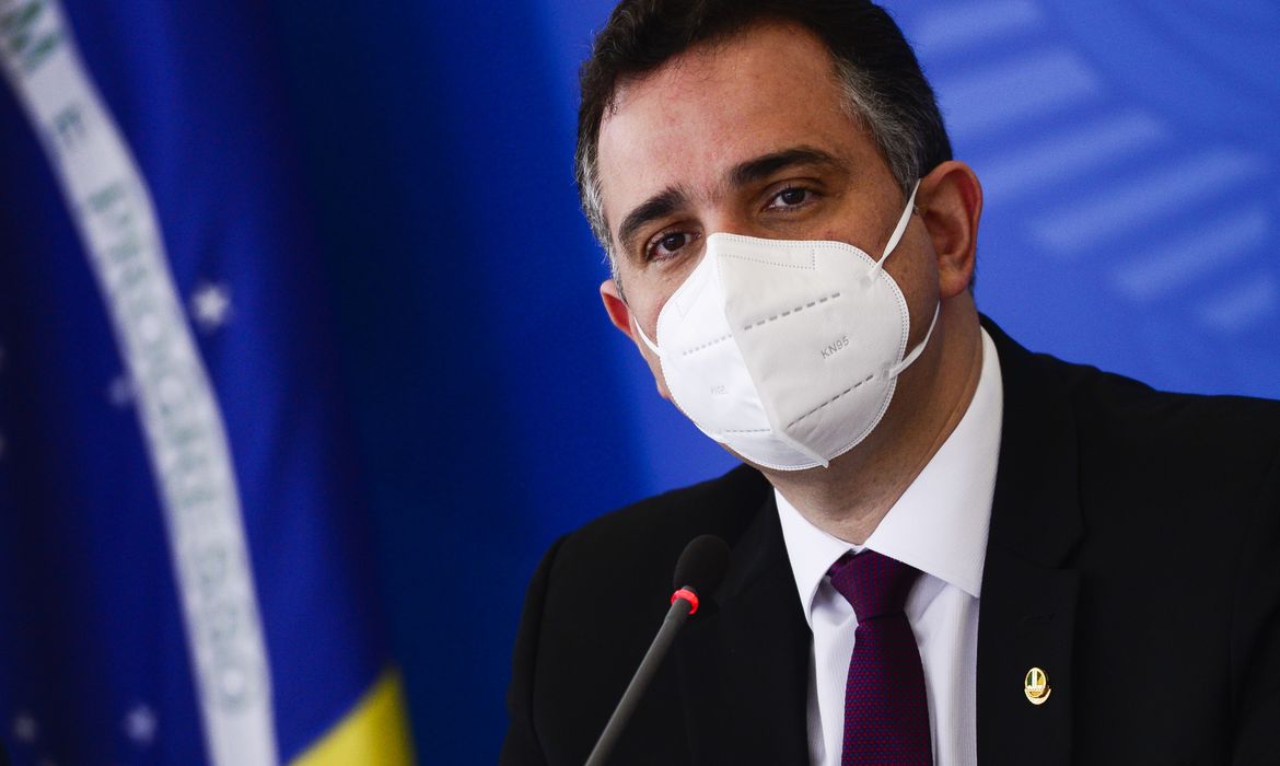 NÃO QUIS SE METER NA BRIGA | Pacheco rejeita pedido de impeachment contra Moraes feito por Bolsonaro