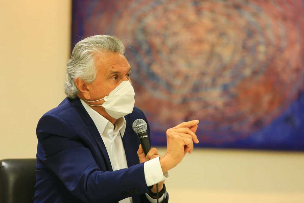 MELHORIAS PARA A EDUCAÇÃO | Caiado anuncia benfeitorias servidores, professores e realização concurso público