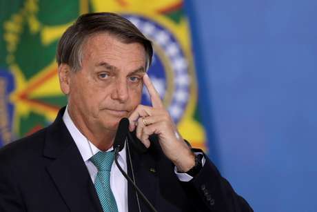 RECUOU | Bolsonaro desiste de pedir impeachment de Barroso