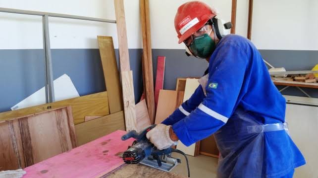 AGÊNCIAS DO TRABALHADOR | Semana começa com vagas de emprego para quem não tem experiência profissional