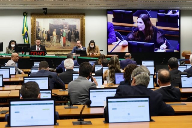 PARECER REJEITADO | PEC do Voto Impresso não passa pela Comissão Especial da Câmara e pode ser votada no plenário