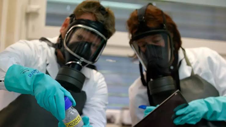 ORIGEM AINDA DESCONHECIDA | Agências de espionagem dos EUA concluem que coronavírus não é “arma química”