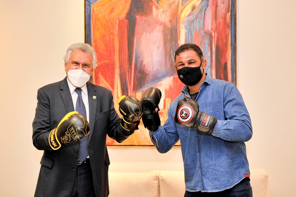 ESPORTE NAS ESCOLAS | Caiado recebe o lutador Minotauro e empresários para debater projetos sociais que envolvem esporte e educação