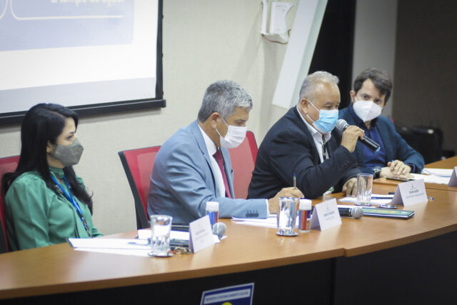 A PARTIR DE AMANHÃ (15) | Jovens de 14 e 15 anos começam a ser vacinados contra a Covid no DF