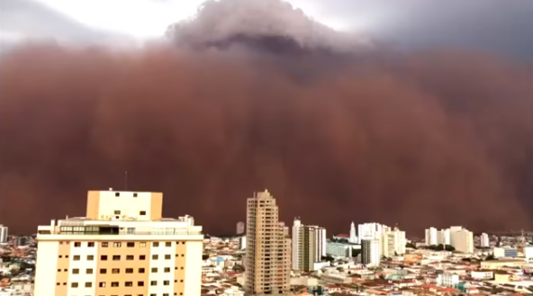 SUSTO NO INTERIOR | Cidades de São Paulo e Minas Gerais são atingidas com tempestade de areia que transformou o dia em noite