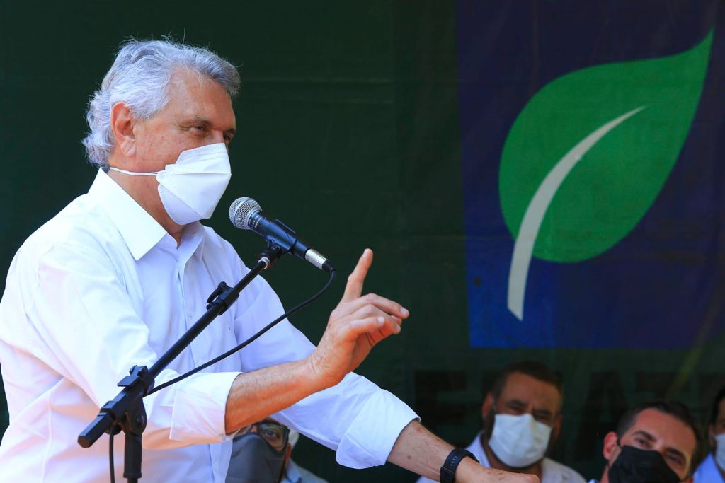 O GRANDE ARTICULADOR | Aliança de Caiado com outros partidos o torna imbatível em Goiás