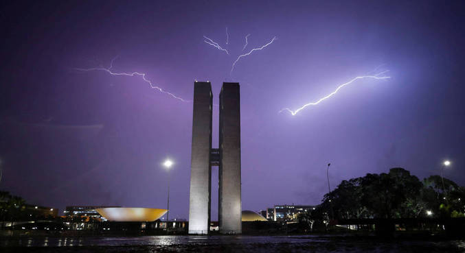 FIQUE ALERTA | Feriado de 12 de outubro tem previsão de chuvas no DF