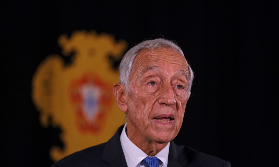 CRISE POLÍTICA | Presidente de Portugal dissolve Parlamento e marca eleições para 30 de janeiro