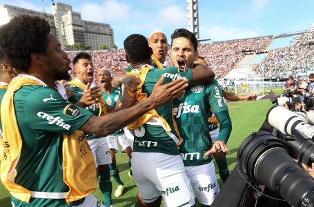 É TRICAMPEÃO! | Palmeiras vence o Flamengo na prorrogação e levanta a taça da Libertadores 2021