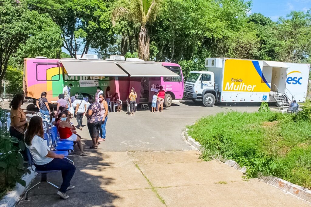 OUTUBRO ROSA | Mutirão do GDF atendeu mais de 2 mil mulheres durante o mês de campanha de prevenção e enfrentamento ao câncer de mama