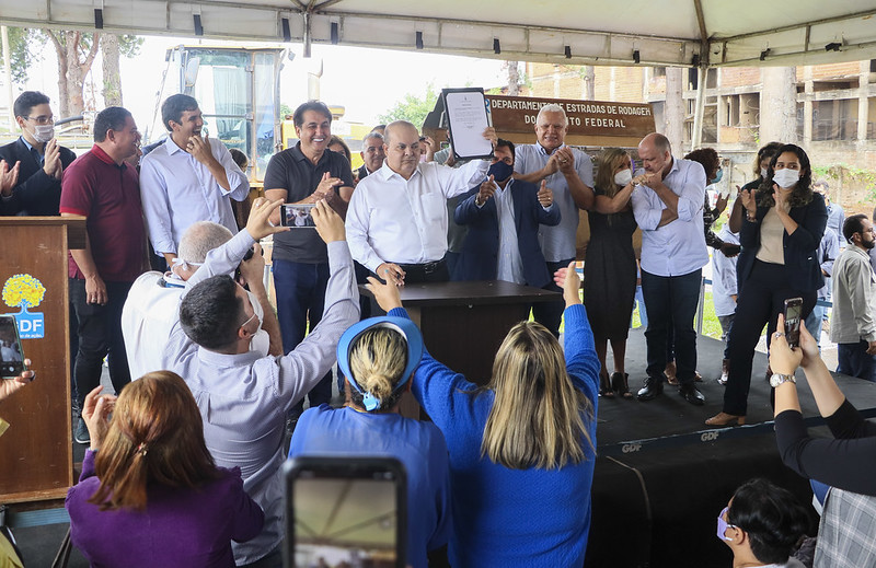 APÓS ANOS DE ESPERA | Governo Ibaneis começa as obras do viaduto do Riacho Fundo I