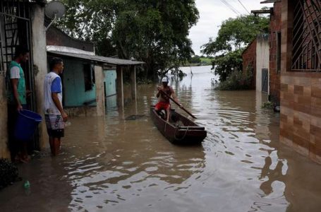 ENCHENTES NA BAHIA | Bolsonaro dispensa ajuda humanitária da Argentina aos baianos
