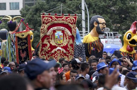 PARA REDUZIR OS RISCOS DE CONTÁGIO | Ibaneis decide cancelar o carnaval deste ano e conter o avanço da Covid e do vírus da gripe H3N2 do vírus no DF