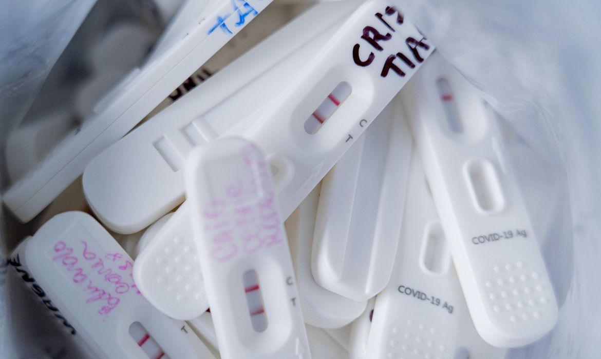 PARCERIA COM AS FARMÁCIAS | 23 estabelecimentos credenciados no DF vão realizar teste gratuito de covid-19