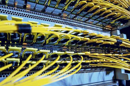 VANDALISMO NA MADRUGADA | Cabos do data center do Detran-DF são cortados