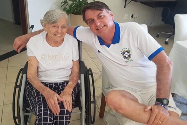 SOLIDARIEDADE | Políticos prestam condolências ao presidente Bolsonaro pela perda de sua mãe