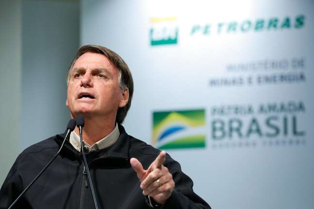 EM EVENTO DA PETROBRAS | Bolsonaro chama o PT de ‘quadrilha’, Lula de ‘bandido’ e diz que está em guerra