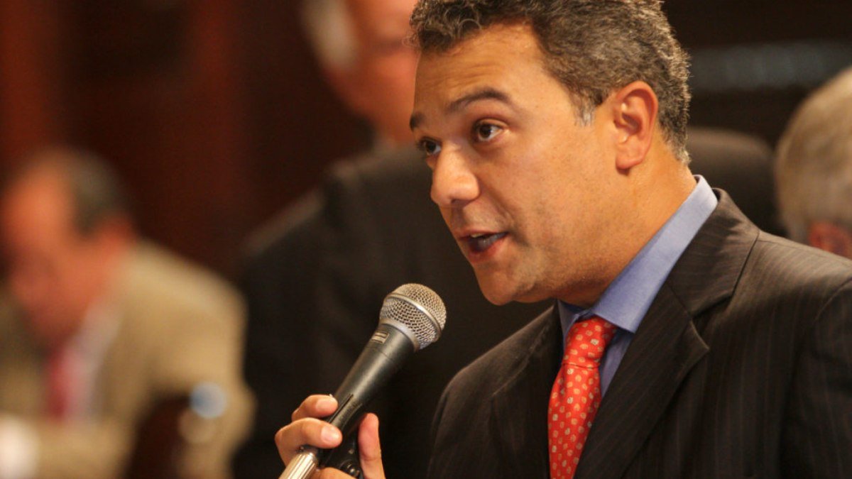 SOB NOVA DIREÇÃO | Deputado do Rio, Marcus Vinícius Neskau, homem de confiança e ex-genro de Roberto Jefferson, assume comando do PTB