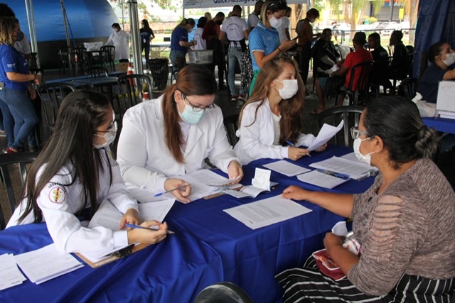 AÇÃO SOCIAL NA ESTRUTURAL | Projeto Sistema Fecomércio Perto de Você vai levar vacinas contra Covid e serviços gratuitos para a cidade no sábado (12)