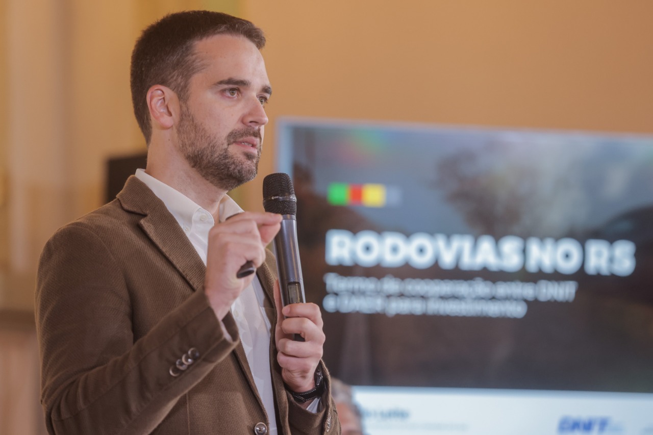 ELEIÇÕES 2022 | Eduardo Leite anuncia renúncia ao governo do RS e afirma que fica no PSDB