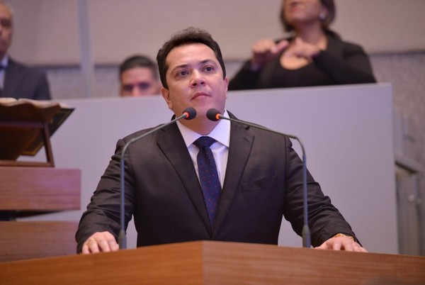 ELEIÇÕES 2022 | Fachin reconhece Marcus Vinícius Neskau como presidente nacional do PTB e José Gomes segue firme no comando do partido no DF