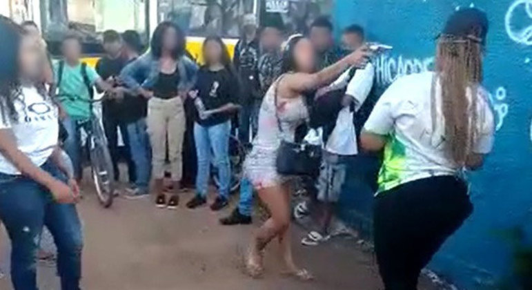 VIOLÊNCIA NAS ESCOLAS | Secretaria de Educação reúne coordenadores e prepara plano emergencial de ações pedagógicas e de segurança para conter onda de conflitos entre estudantes