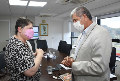 VOCÊ VAI VIVER | Paciente do 1º caso de Covid no DF relata em livro sobre atendimento recebido na rede pública de saúde