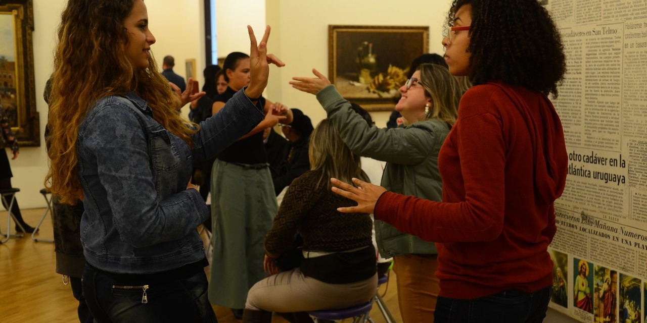 CAPACITAÇÃO PROFISSIONAL | Inscrições abertas para oficinas gratuitas de formação de intérpretes de LIBRAS