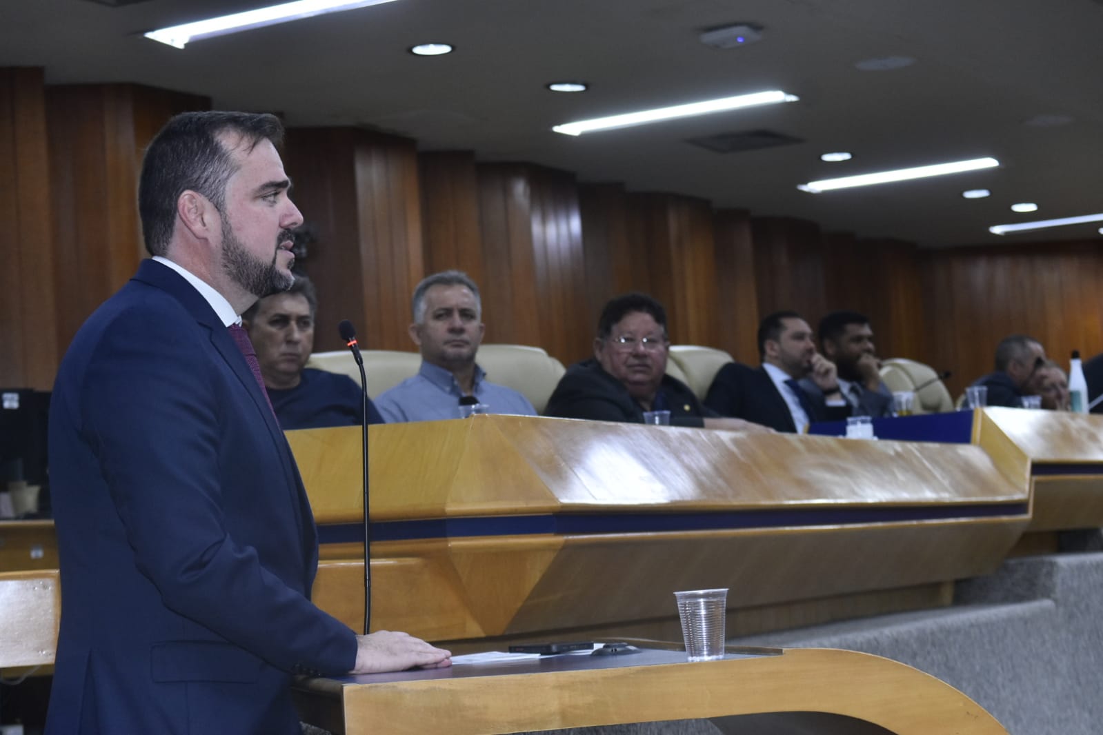 PROPAGANDA ENGANOSA | Gustavo Mendanha diz que Caiado aproveita da redução do ICMS dos combustíveis determinada por Bolsonaro para se autopromover