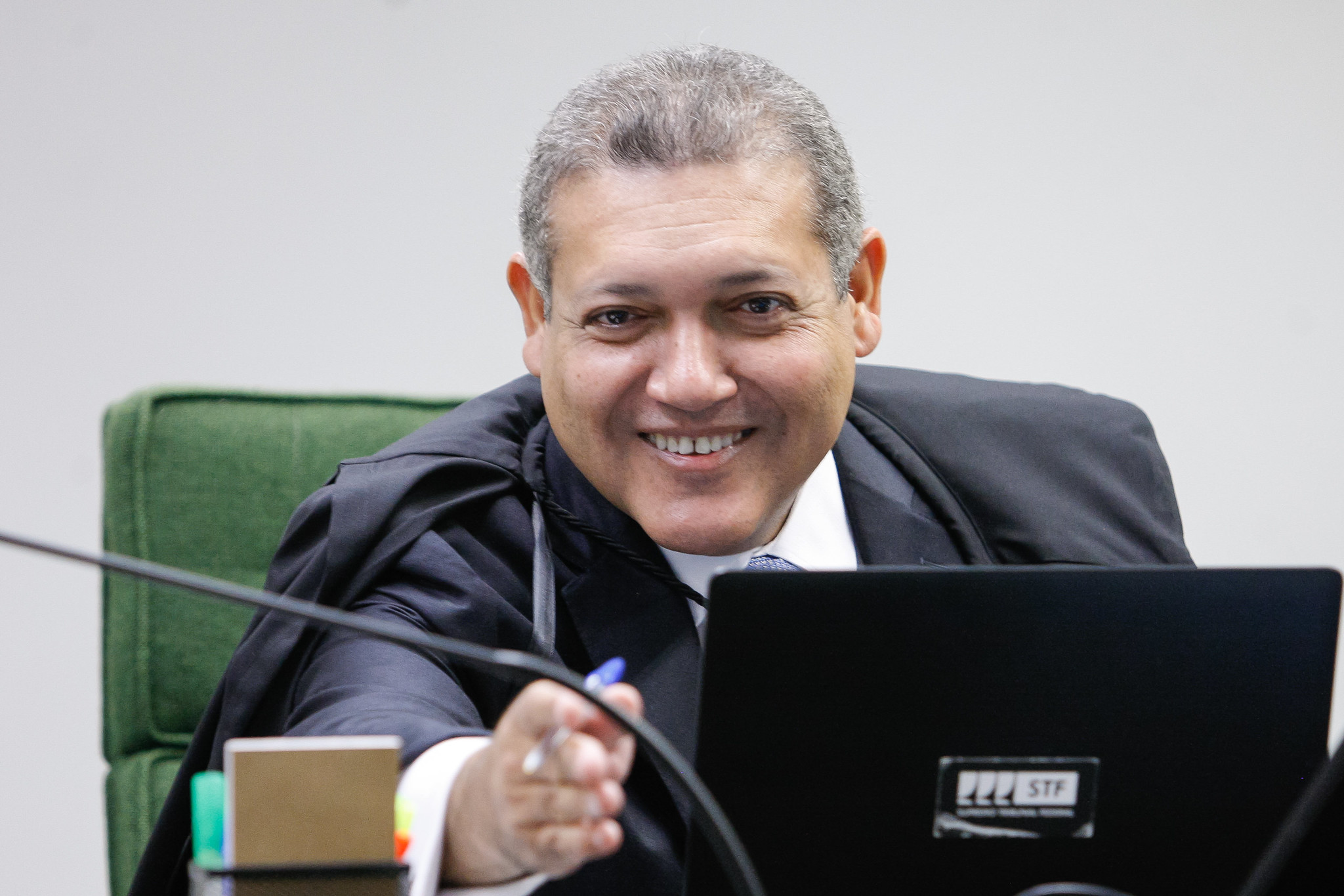MANDATO RESTABELECIDO | Nunes Marques suspende decisão do TSE e Fernando Francischini (PR) volta a ser deputado