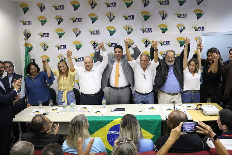 ELEIÇÕES 2022 | Ibaneis Rocha amplia pré-coligação e fecha apoio do PTB