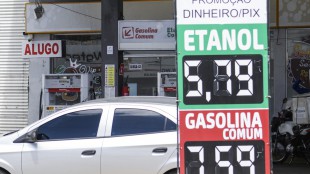 CORTE DE R$ 0,20 | Petrobras anuncia redução no preço da gasolina a partir desta quarta (20)
