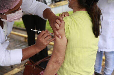 VACINAÇÃO NO DF | Seis UBSs do DF vão funcionar neste sábado (9) para vacinar a população contra a Covid