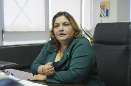 ARRUMANDO A CASA | “O GDF está recompondo a força de trabalho na saúde”, diz Lucilene Florêncio