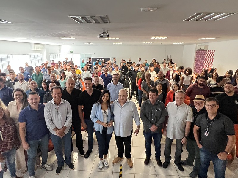 EM VISITA A CEILÂNDIA | Ibaneis destaca retomada econômica no DF e celebra o registro da menor taxa de desemprego dos últimos seis anos