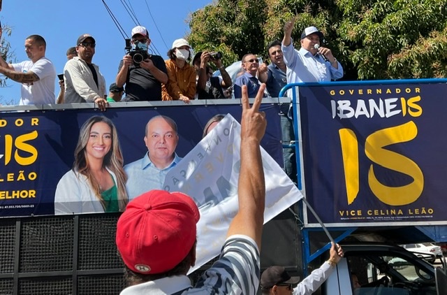 PRESTANDO CONTAS | Ibaneis visita o Núcleo Bandeirante e a Candangolândia