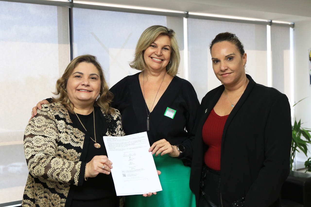 ATENDIMENTO ESPECIALIZADO | Secretaria de Saúde e Instituto de Cardiologia assinam novo contrato para ampliar serviços