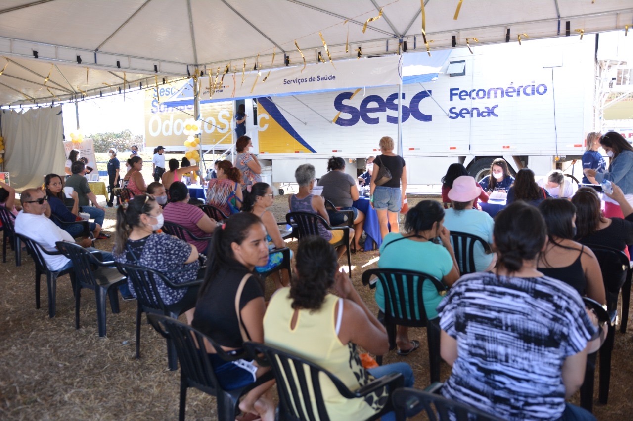 SISTEMA FECOMÉRCIO-DF | Ação social atende mais de 2,3 mil pessoas em Samambaia