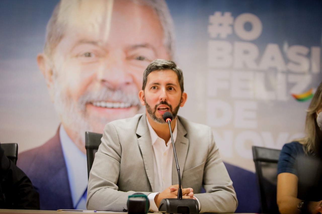 ELEIÇÕES 2022 | Militância petista não esquece que Leandro Grass esculhambou partido e Lula no passado e agora o rejeita