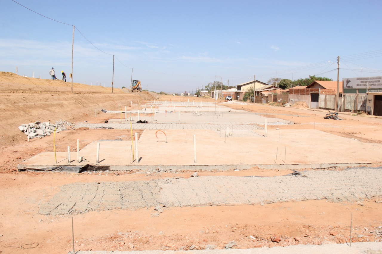 ÁGUAS LINDAS DE GOIÁS | Prefeitura dá início a construção de 100 unidades habitacionais no Jardim Barragem 6