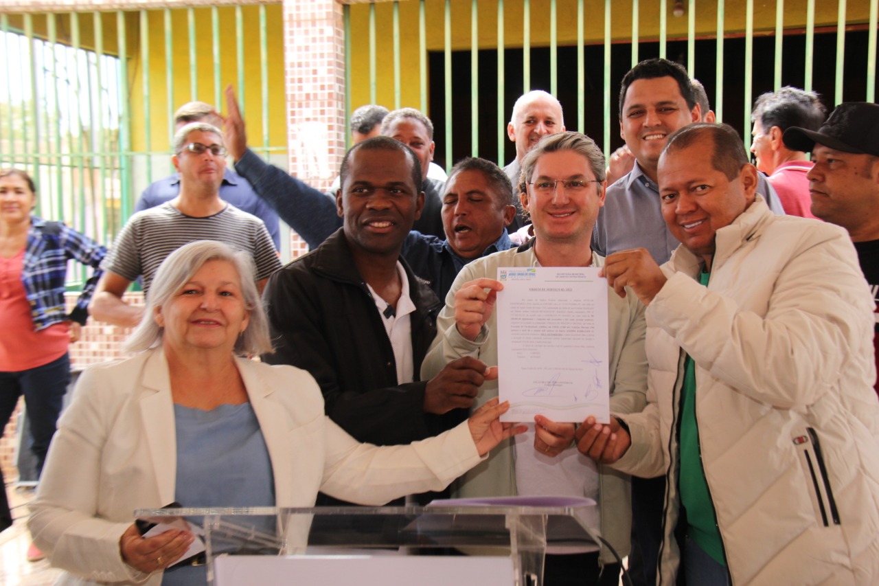 ÁGUAS LINDAS DE GOIÁS | Jardim Barragem VI começa a receber a tão sonhada pavimentação asfáltica
