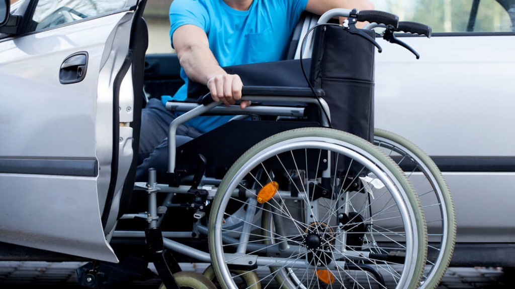 CAIADO VETOU | Projeto que isenta pessoas com deficiência pagar IPVA e ICMS ao comprar veículo foi barrado pelo governador