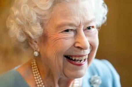 MONARQUIA BRITÂNICA | Rainha Elizabeth II morre aos 96 anos na Escócia