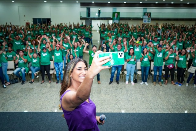 ELEIÇÕES 2022 | Onda verde de Flávia Arruda está presente nos quatro cantos do DF