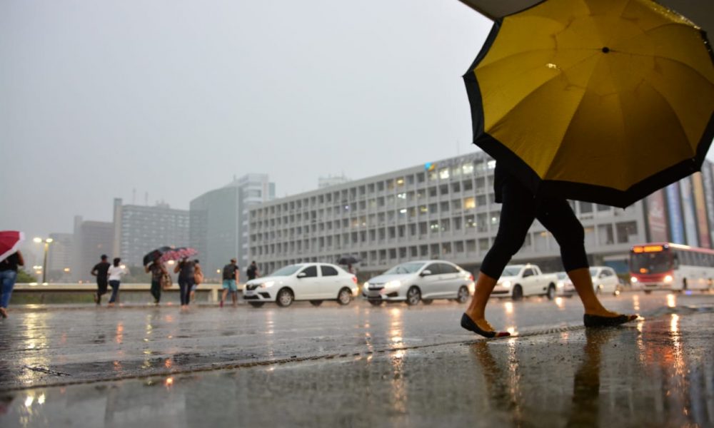 ATÉ QUE ENFIM | DF já começa a ter chuva após mais de 130 dias de seca