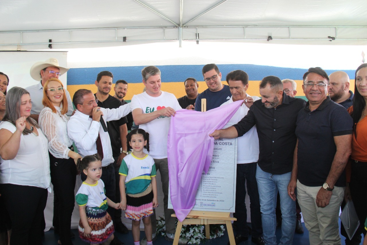 ÁGUAS LINDAS DE GOIÁS | Prefeitura entrega mais uma escola reformada para a população