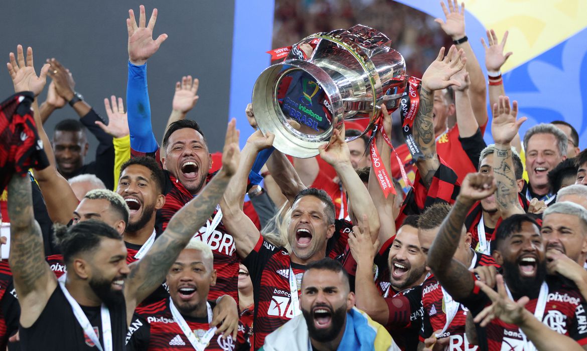 COPA DO BRASIL 2022 | Flamengo vence Corinthians nos pênaltis e se torna tetracampeão da competição