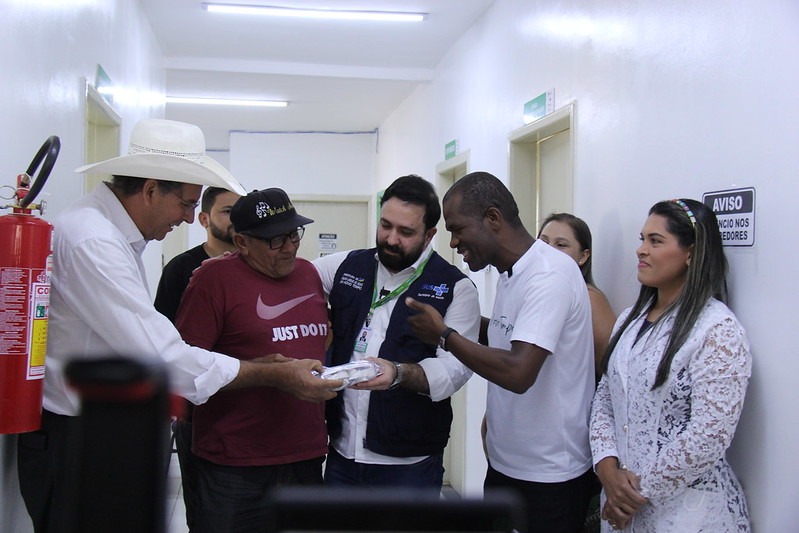 ÁGUAS LINDAS DE GOIÁS | Prefeitura realiza a entrega de próteses odontológicas para a população