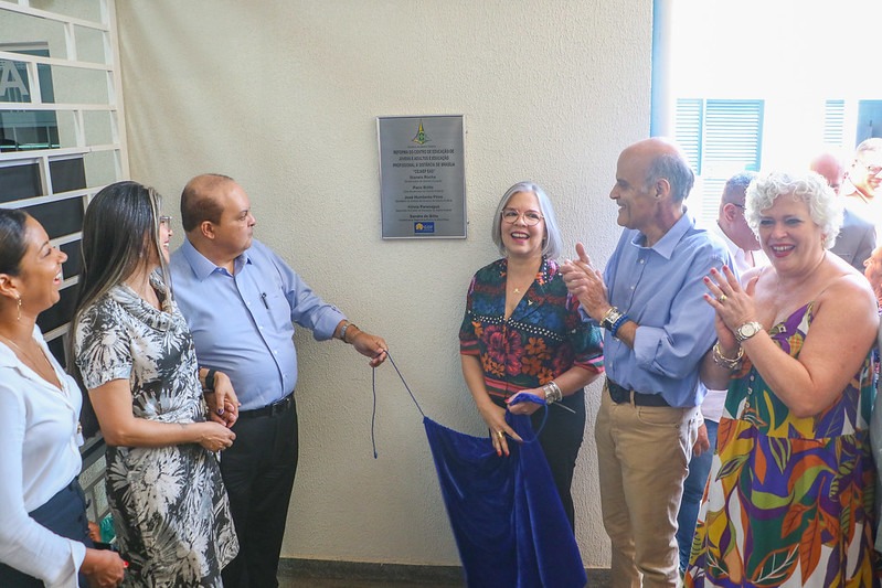 MAIS INVESTIMENTOS NA EDUCAÇÃO | Ibaneis entrega escola na Asa Sul, assina ordem de serviço para construir uma escola no Jardins Mangueiral e anuncia que Hélvia Paranaguá fica como secretária para o 2º mandato